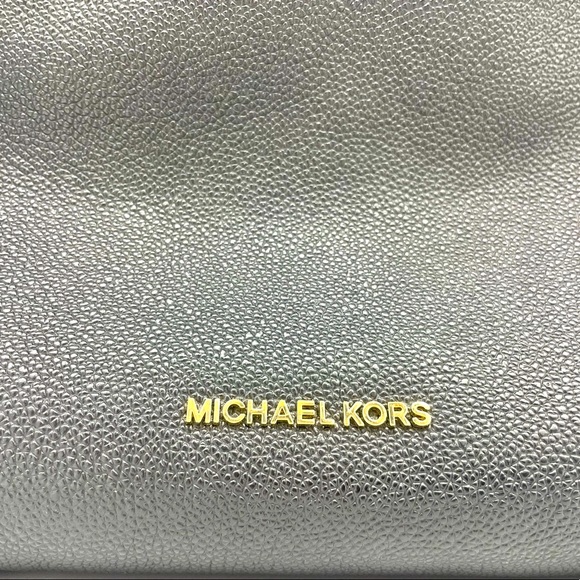 Like new Michael Kors Leather & Suede Purse - Picture 8 of 12